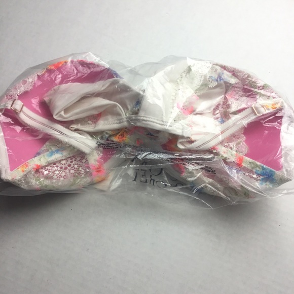 Victoria Secret Pink push up bra - Picture 2 of 4